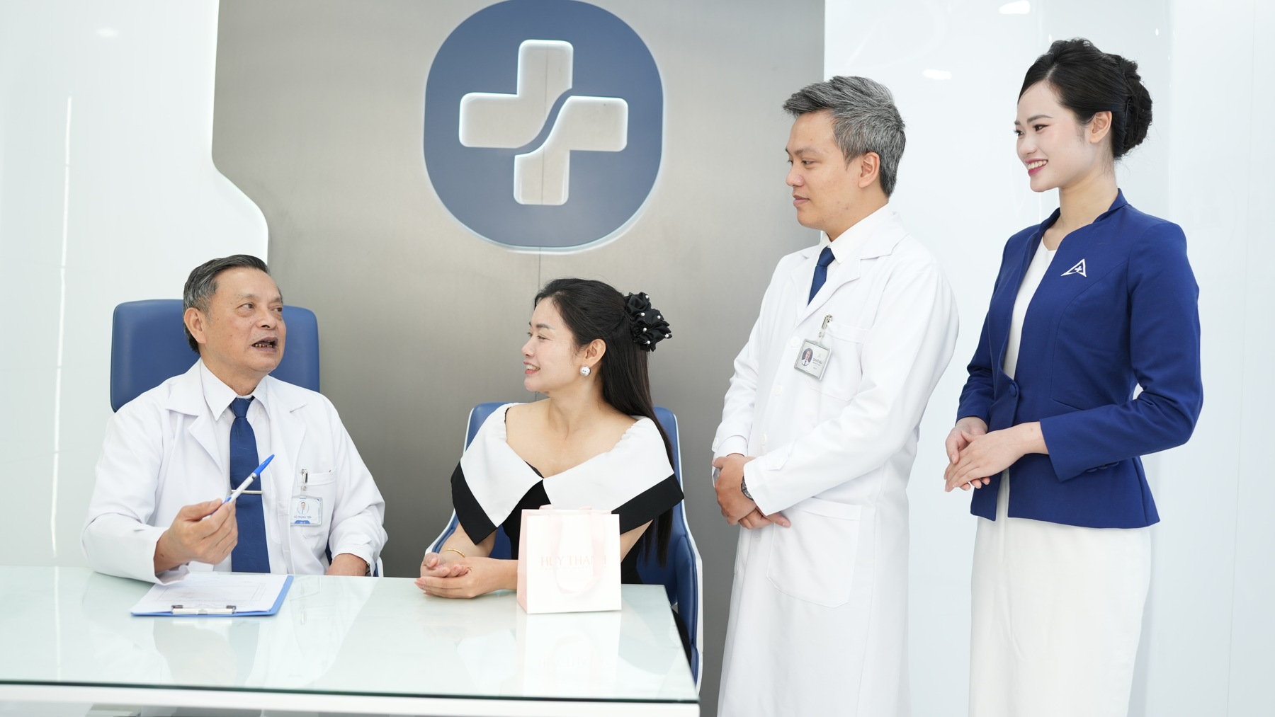 Ảnh chụp thực từ tư liệu phòng khám Dr. Tiến