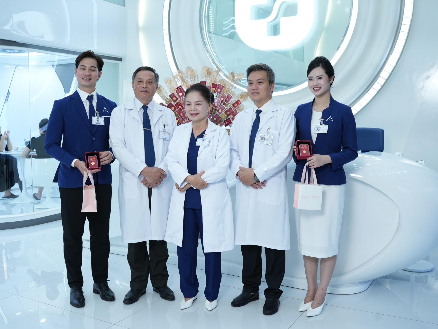 Ảnh chụp thực từ tư liệu phòng khám Dr. Tiến