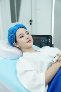 Khách hàng tại phòng khám